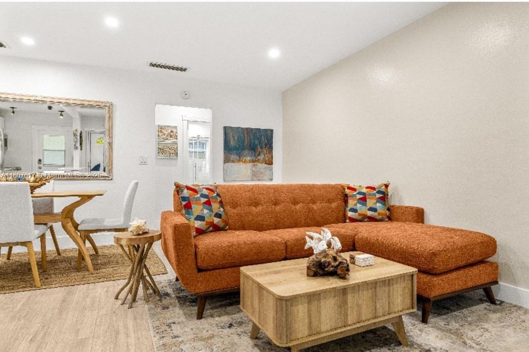 Recently Sold: $265,000 (1 beds, 1 baths, 600 Square Feet)