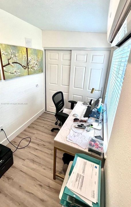 Recently Sold: $549,000 (4 beds, 2 baths, 1593 Square Feet)