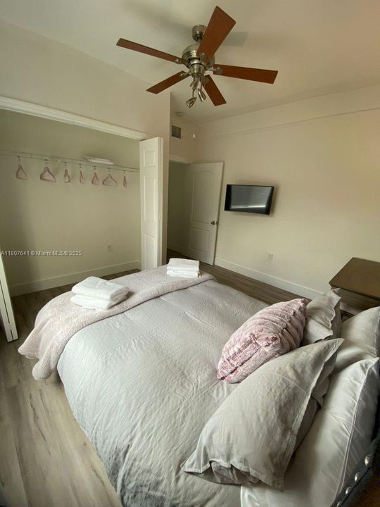 Recently Sold: $549,000 (4 beds, 2 baths, 1593 Square Feet)