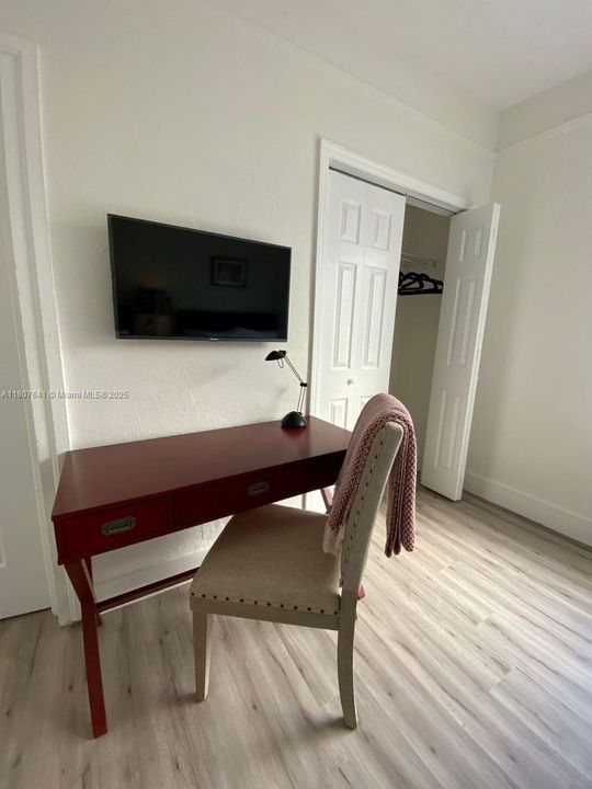 Recently Sold: $549,000 (4 beds, 2 baths, 1593 Square Feet)