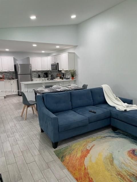 For Rent: $1,750 (2 beds, 2 baths, 0 Square Feet)