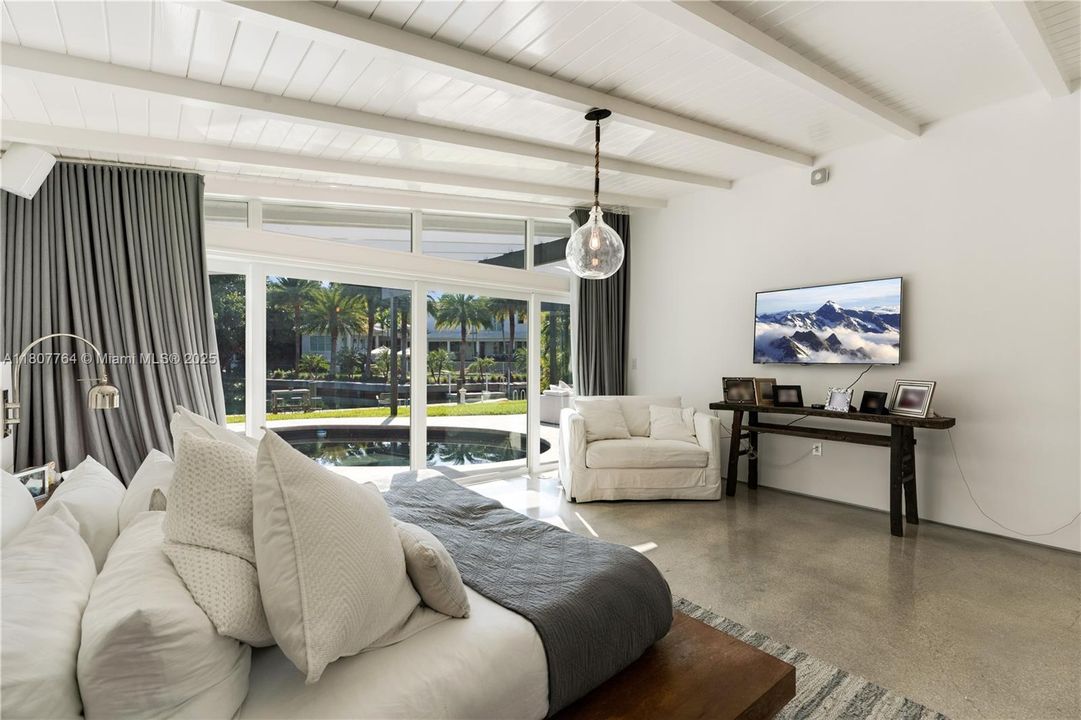 В аренду: $55,000 (5 спален, 5 ванн, 3661 Квадратных фут)