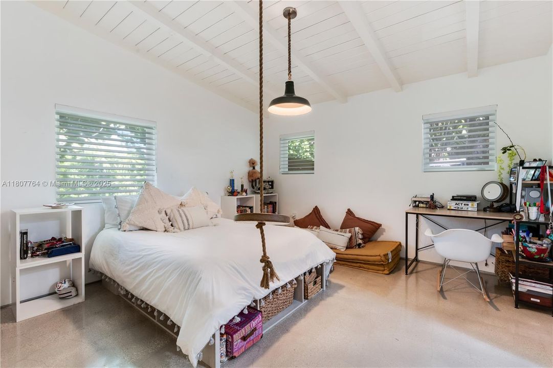 В аренду: $55,000 (5 спален, 5 ванн, 3661 Квадратных фут)