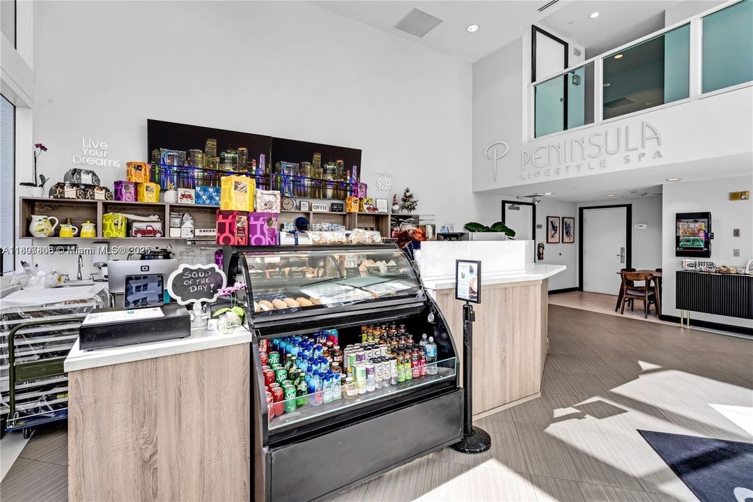 Active With Contract: $4,295,000 (6 beds, 6 baths, 5525 Square Feet)