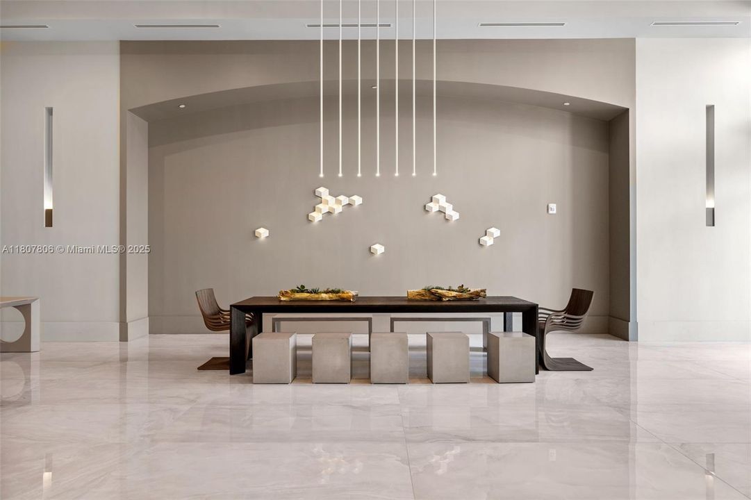 Active With Contract: $4,295,000 (6 beds, 6 baths, 5525 Square Feet)