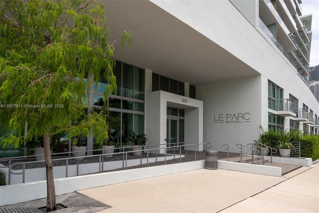 En Venta: $395,000 (0 camas, 1 baños, 565 Pies cuadrados)