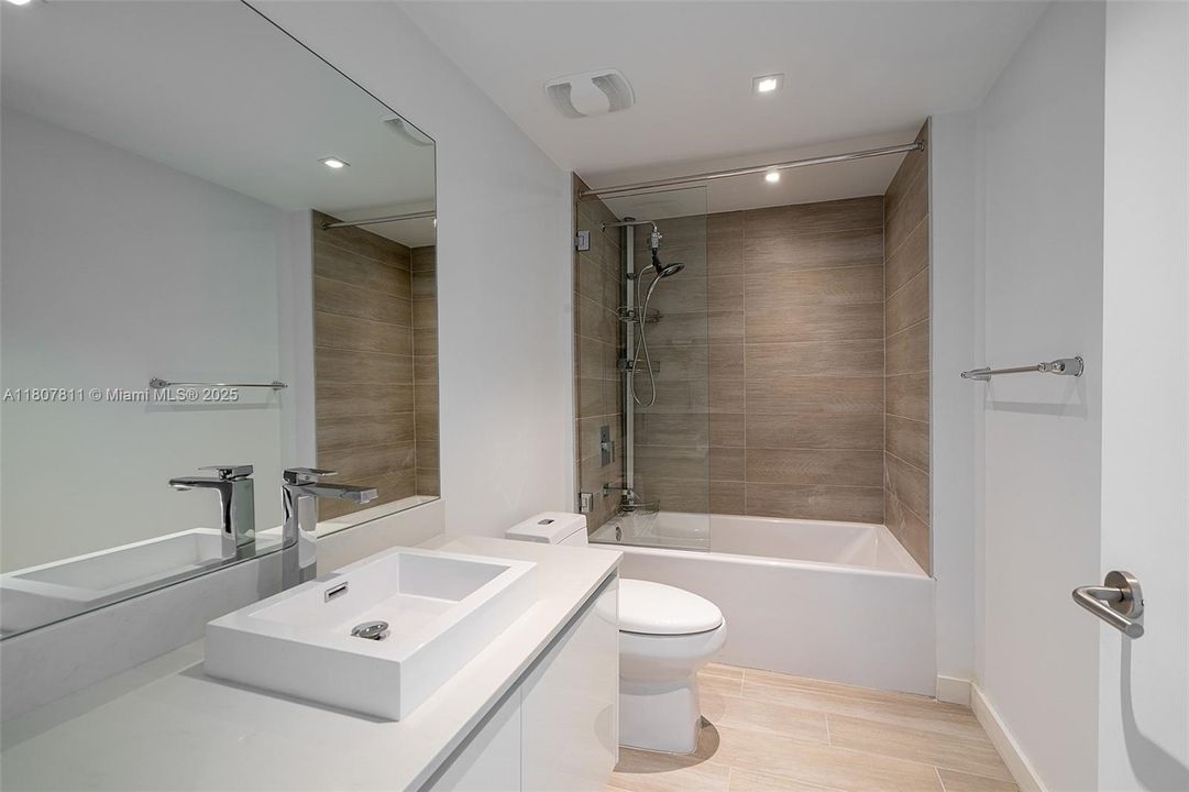 En Venta: $395,000 (0 camas, 1 baños, 565 Pies cuadrados)