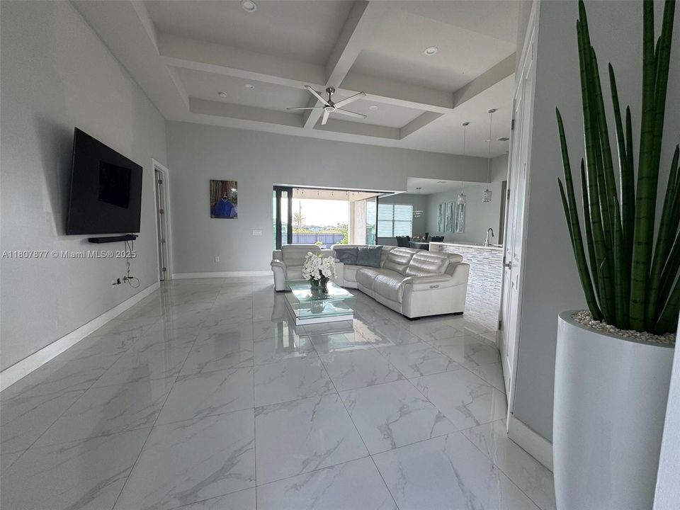 待售: $432,000 (3 贝兹, 3 浴室, 0 平方英尺)