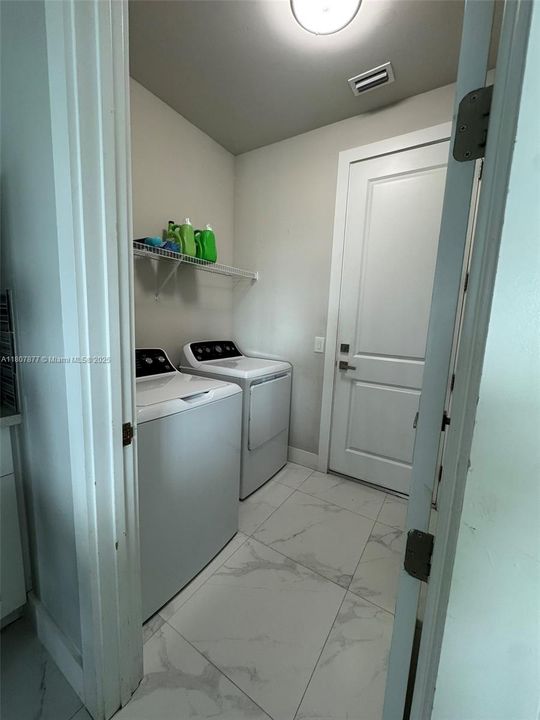 待售: $432,000 (3 贝兹, 3 浴室, 0 平方英尺)