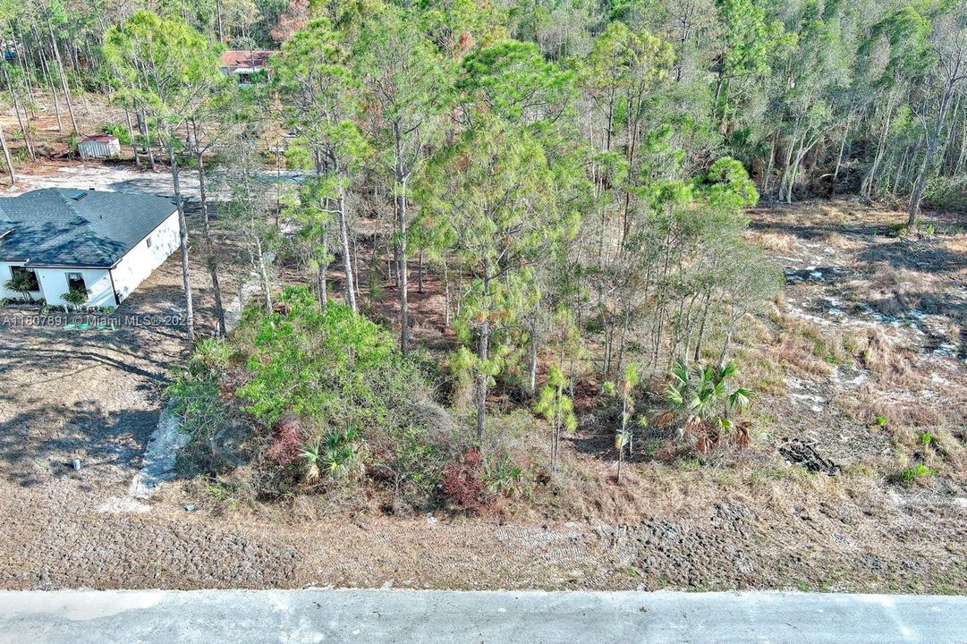 待售: $52,000 (0.33 acres)