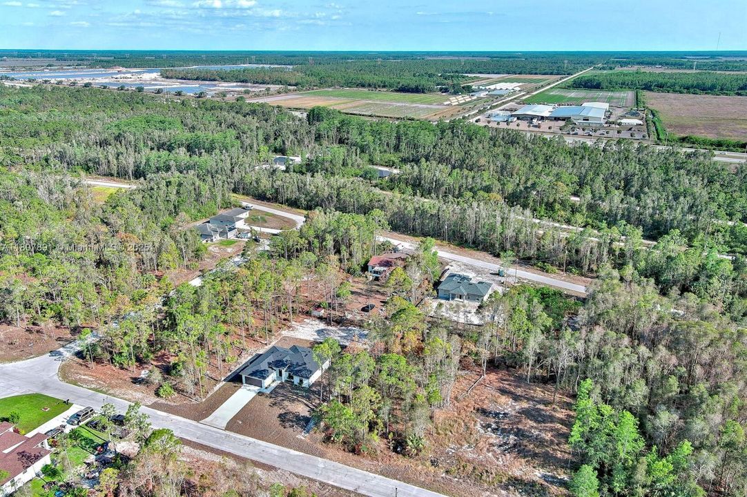 待售: $52,000 (0.33 acres)