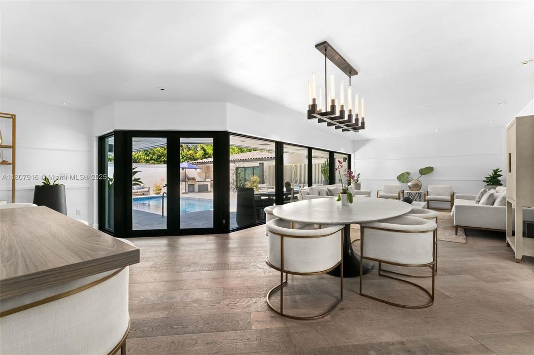 Activo con contrato: $3,500,000 (4 camas, 5 baños, 2618 Pies cuadrados)