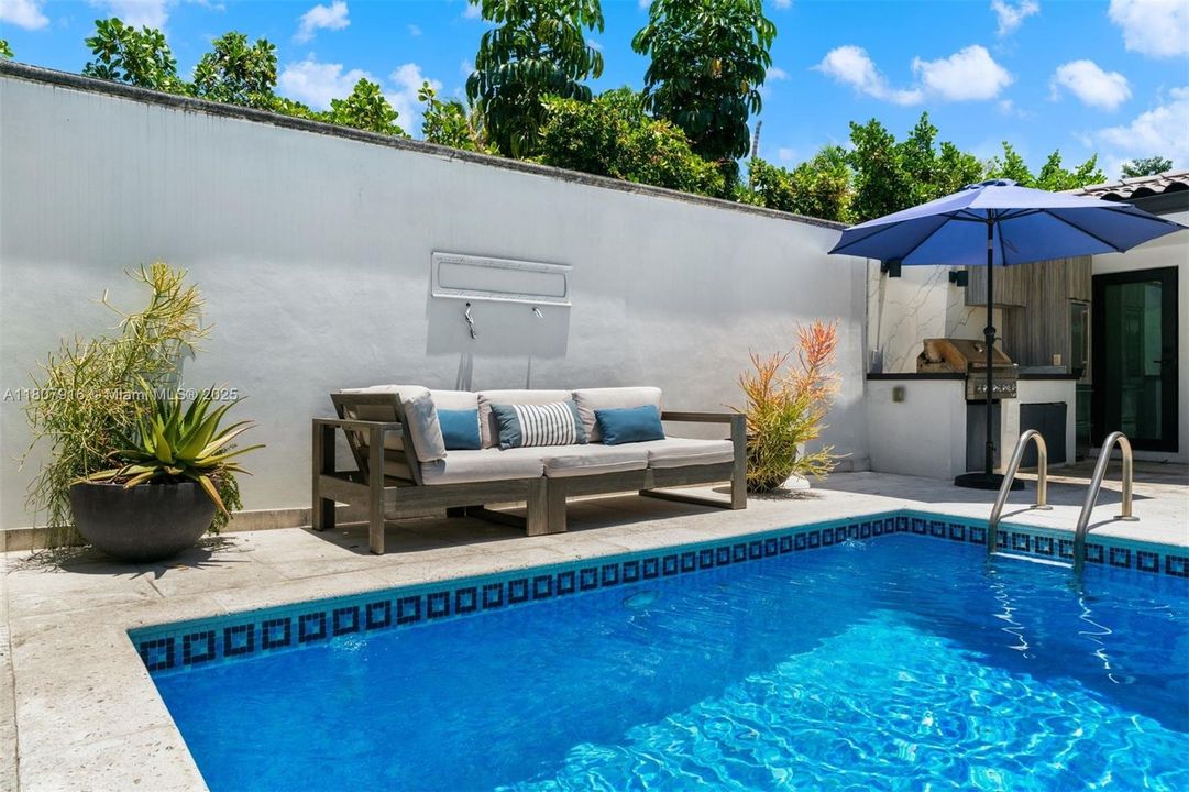 Activo con contrato: $3,500,000 (4 camas, 5 baños, 2618 Pies cuadrados)