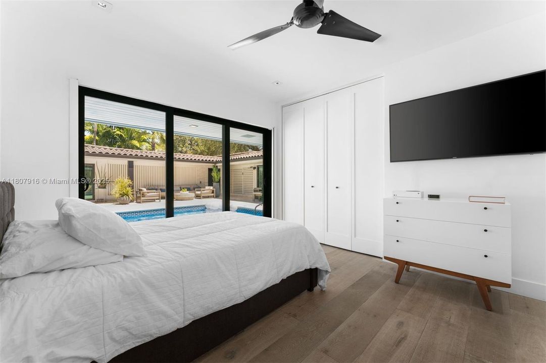 Activo con contrato: $3,500,000 (4 camas, 5 baños, 2618 Pies cuadrados)