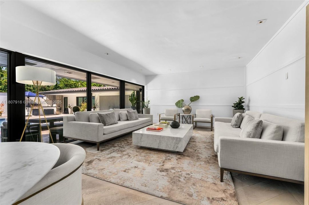 Activo con contrato: $3,500,000 (4 camas, 5 baños, 2618 Pies cuadrados)