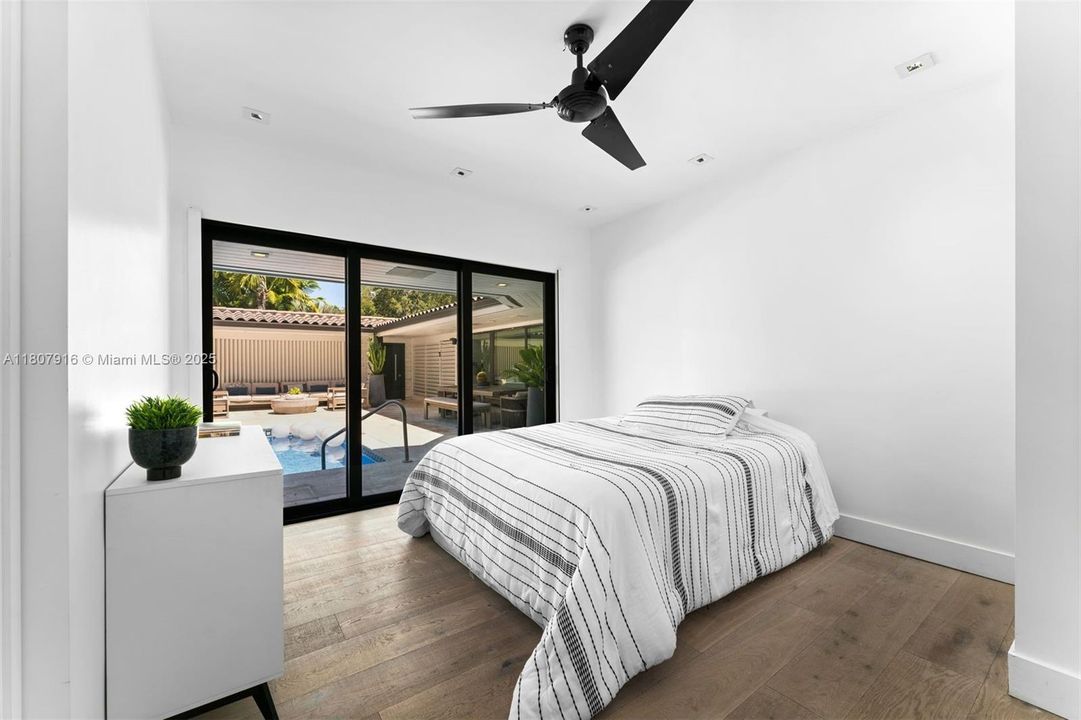 Activo con contrato: $3,500,000 (4 camas, 5 baños, 2618 Pies cuadrados)