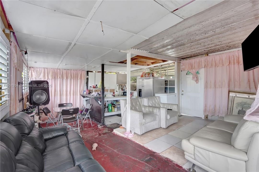 待售: $750,000 (0 贝兹, 0 浴室, 1743 平方英尺)