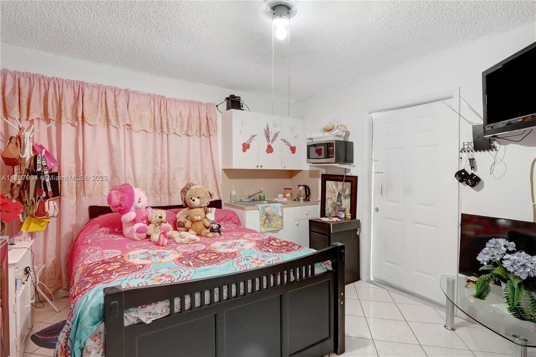 待售: $750,000 (0 贝兹, 0 浴室, 1743 平方英尺)