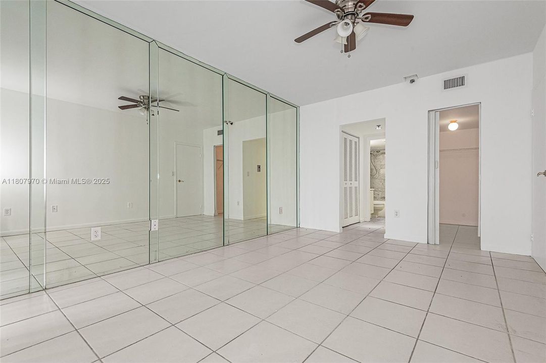 待售: $415,000 (1 贝兹, 1 浴室, 840 平方英尺)