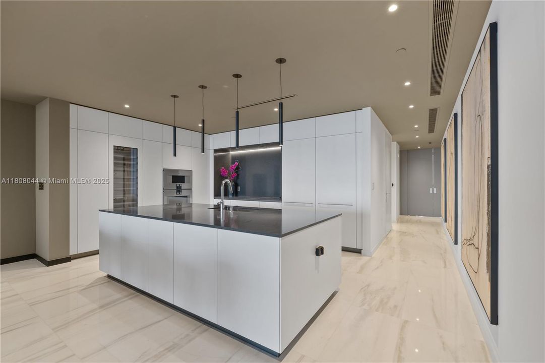 На продажу: $6,330,000 (4 спален, 5 ванн, 3536 Квадратных фут)