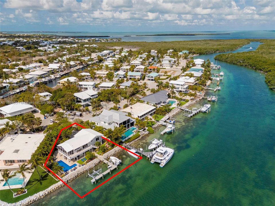 For Rent: $12,500 (4 beds, 3 baths, 1344 Square Feet)