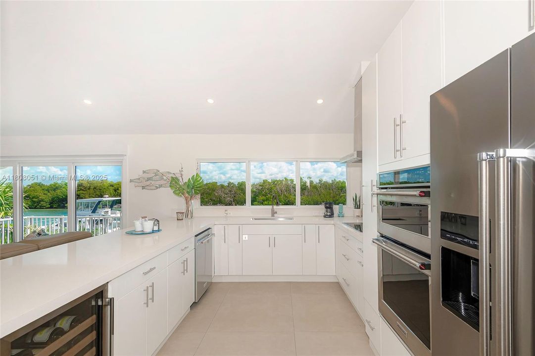 For Rent: $12,500 (4 beds, 3 baths, 1344 Square Feet)