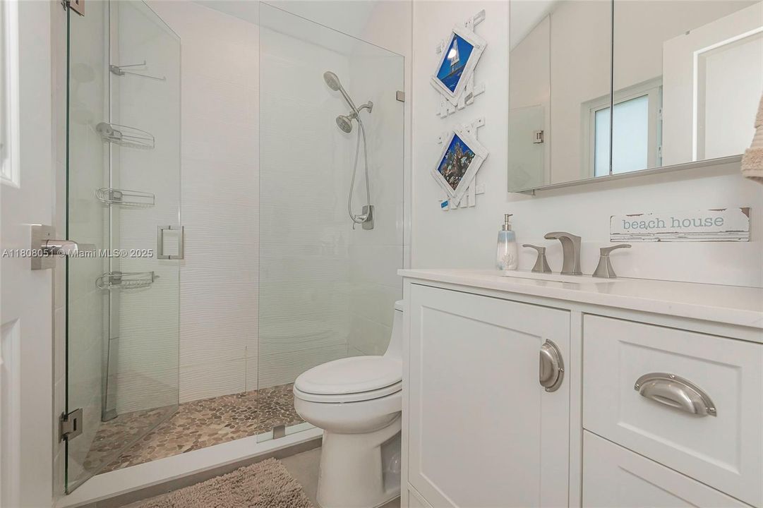 For Rent: $12,500 (4 beds, 3 baths, 1344 Square Feet)