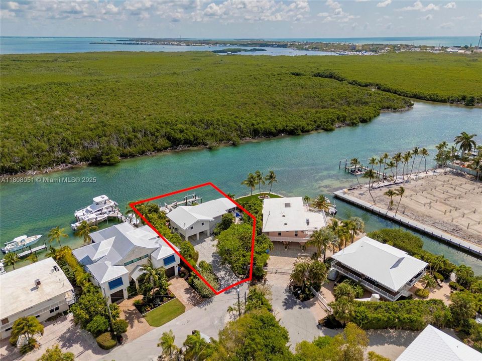 For Rent: $12,500 (4 beds, 3 baths, 1344 Square Feet)