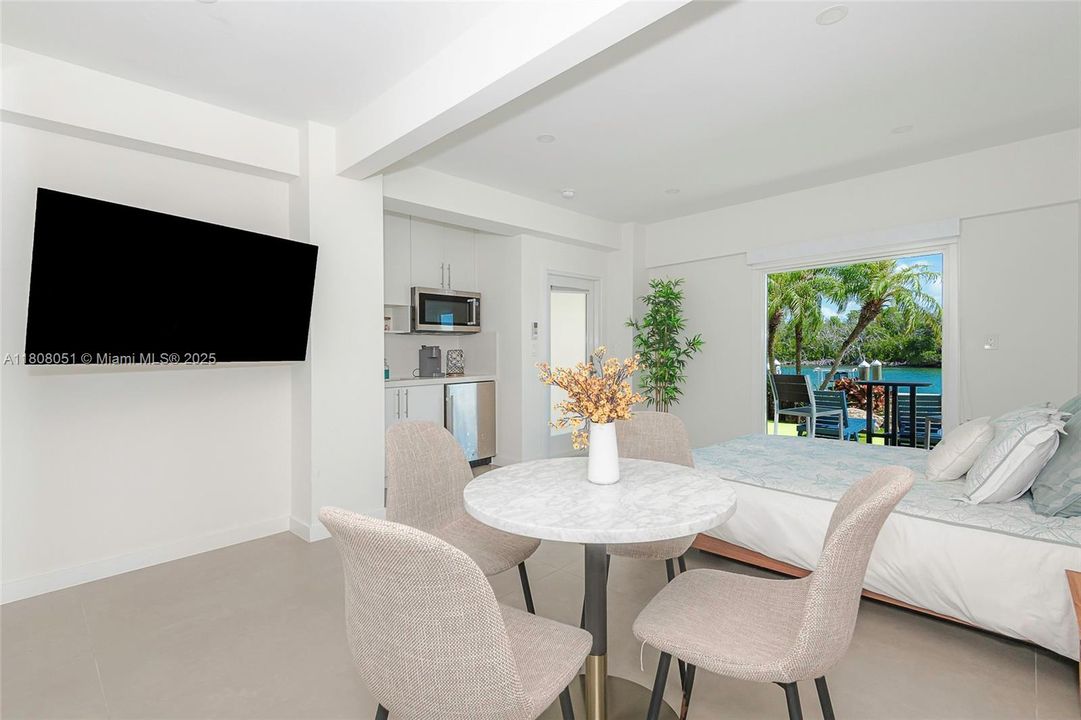 For Rent: $12,500 (4 beds, 3 baths, 1344 Square Feet)