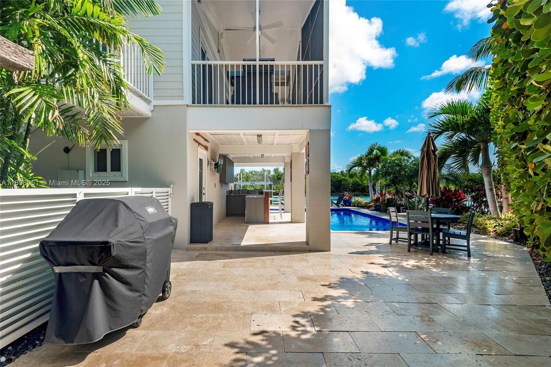 For Rent: $12,500 (4 beds, 3 baths, 1344 Square Feet)