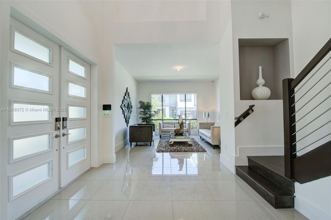 Recently Sold: $995,000 (5 beds, 4 baths, 3355 Square Feet)