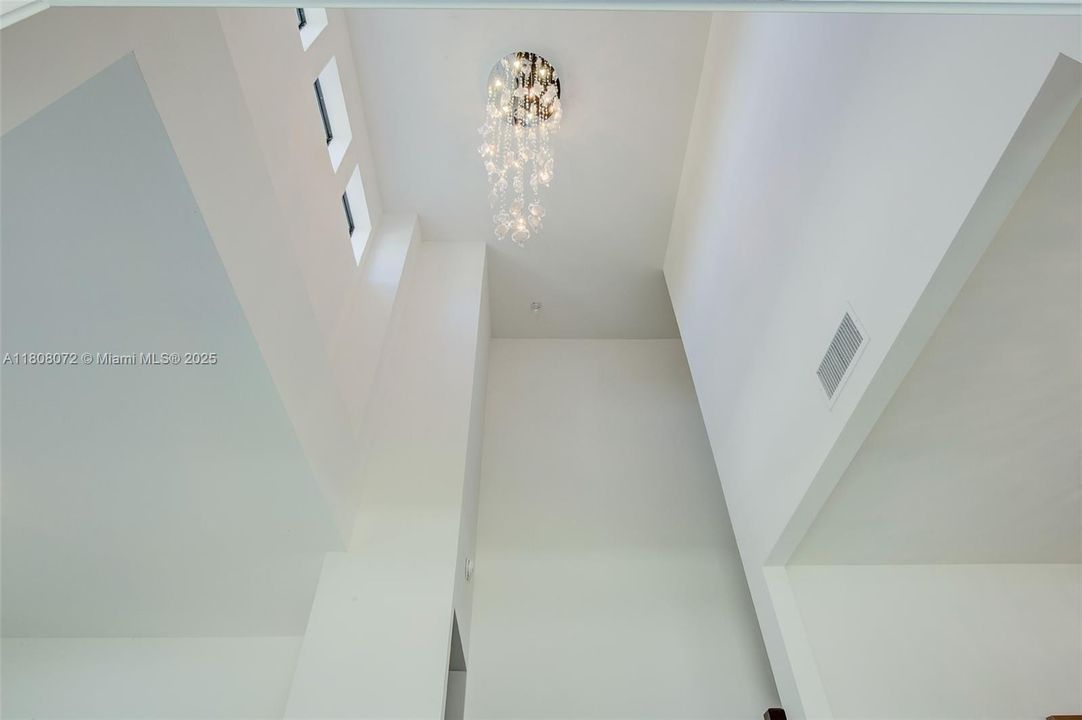 Recently Sold: $995,000 (5 beds, 4 baths, 3355 Square Feet)