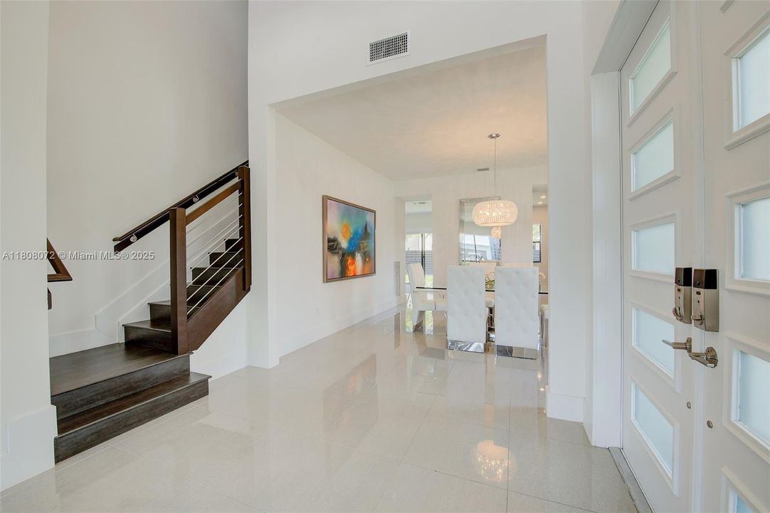 Recently Sold: $995,000 (5 beds, 4 baths, 3355 Square Feet)