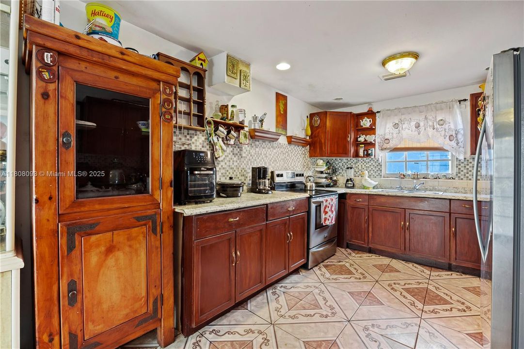 待售: $399,000 (3 贝兹, 2 浴室, 1462 平方英尺)