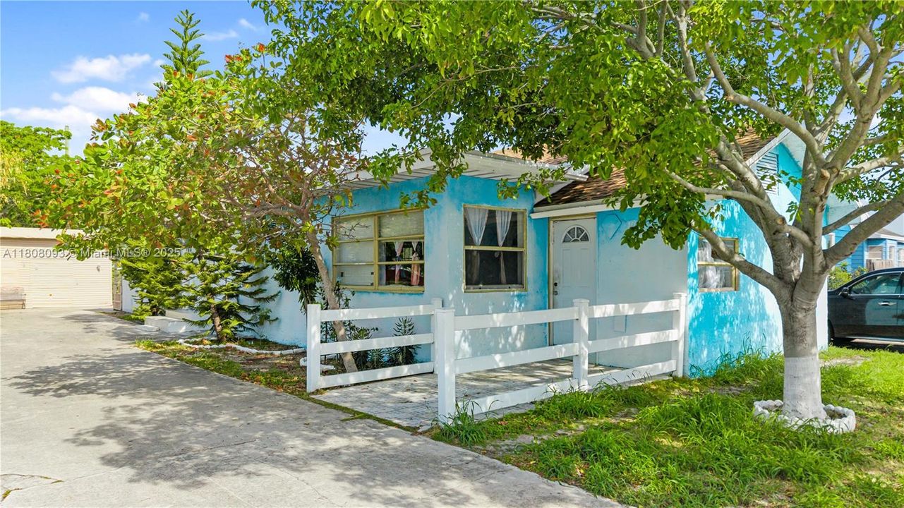 待售: $399,000 (3 贝兹, 2 浴室, 1462 平方英尺)