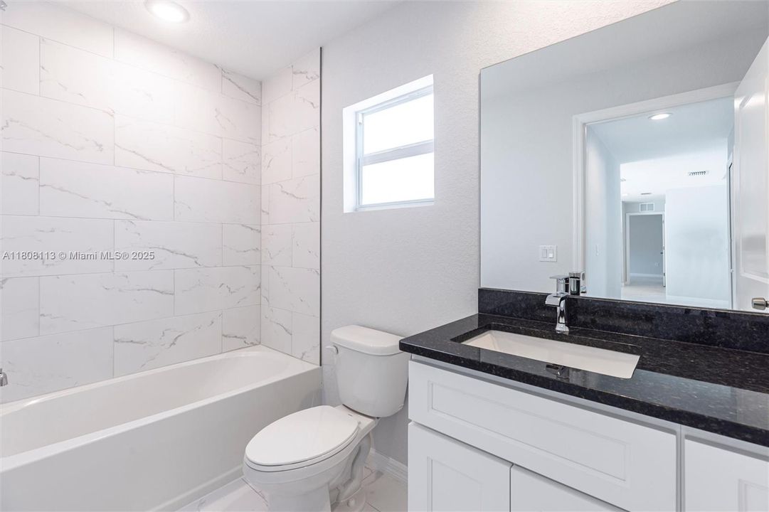 В аренду: $2,200 (3 спален, 2 ванн, 1503 Квадратных фут)