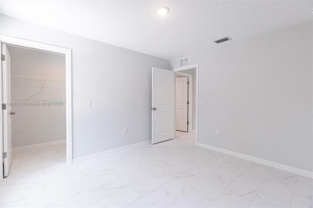 В аренду: $2,200 (3 спален, 2 ванн, 1503 Квадратных фут)