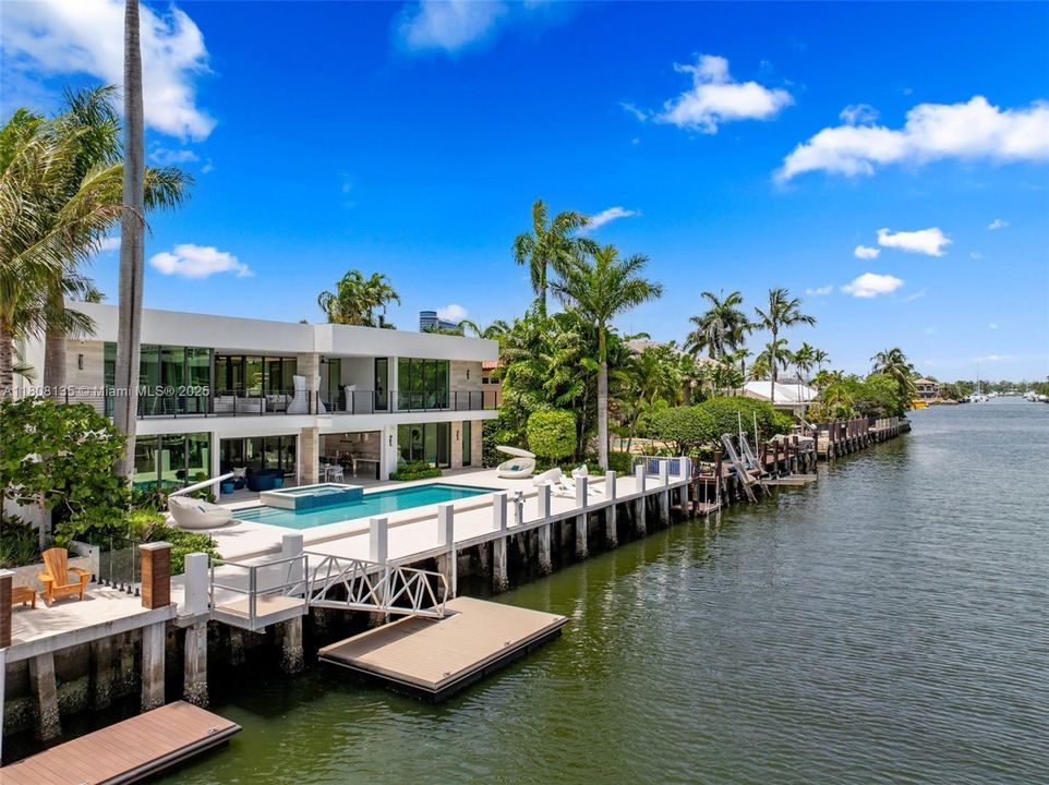 For Sale: $12,995,000 (6 beds, 6 baths, 0 Square Feet)