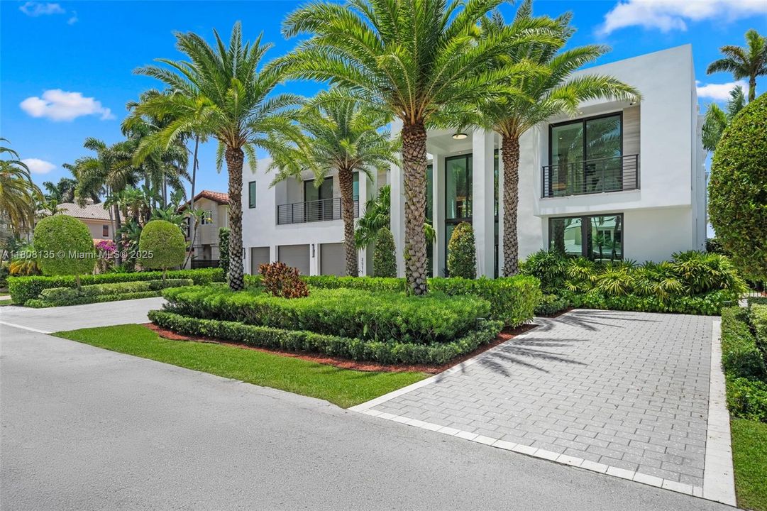 For Sale: $12,995,000 (6 beds, 6 baths, 0 Square Feet)