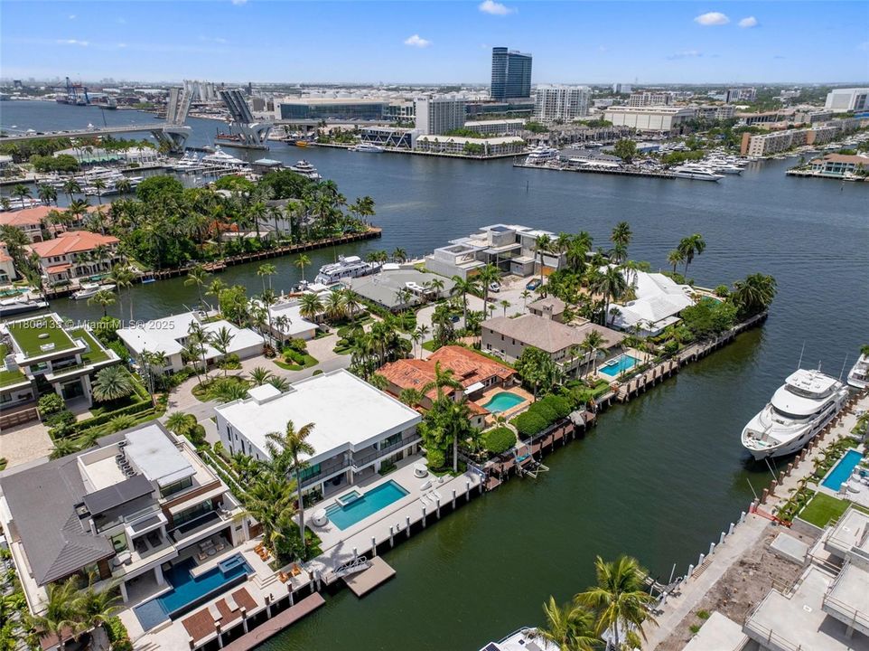 For Sale: $12,995,000 (6 beds, 6 baths, 0 Square Feet)