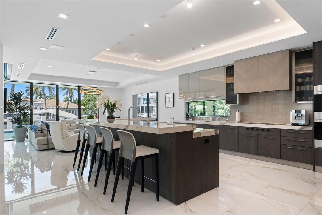 For Sale: $12,995,000 (6 beds, 6 baths, 0 Square Feet)