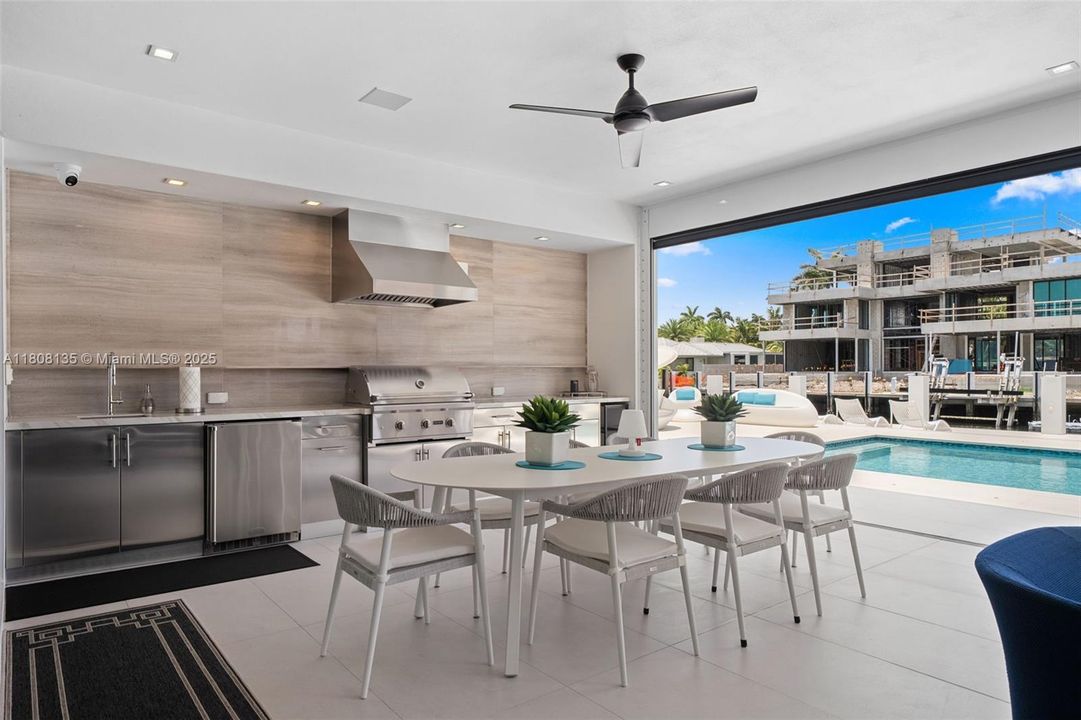 For Sale: $12,995,000 (6 beds, 6 baths, 0 Square Feet)