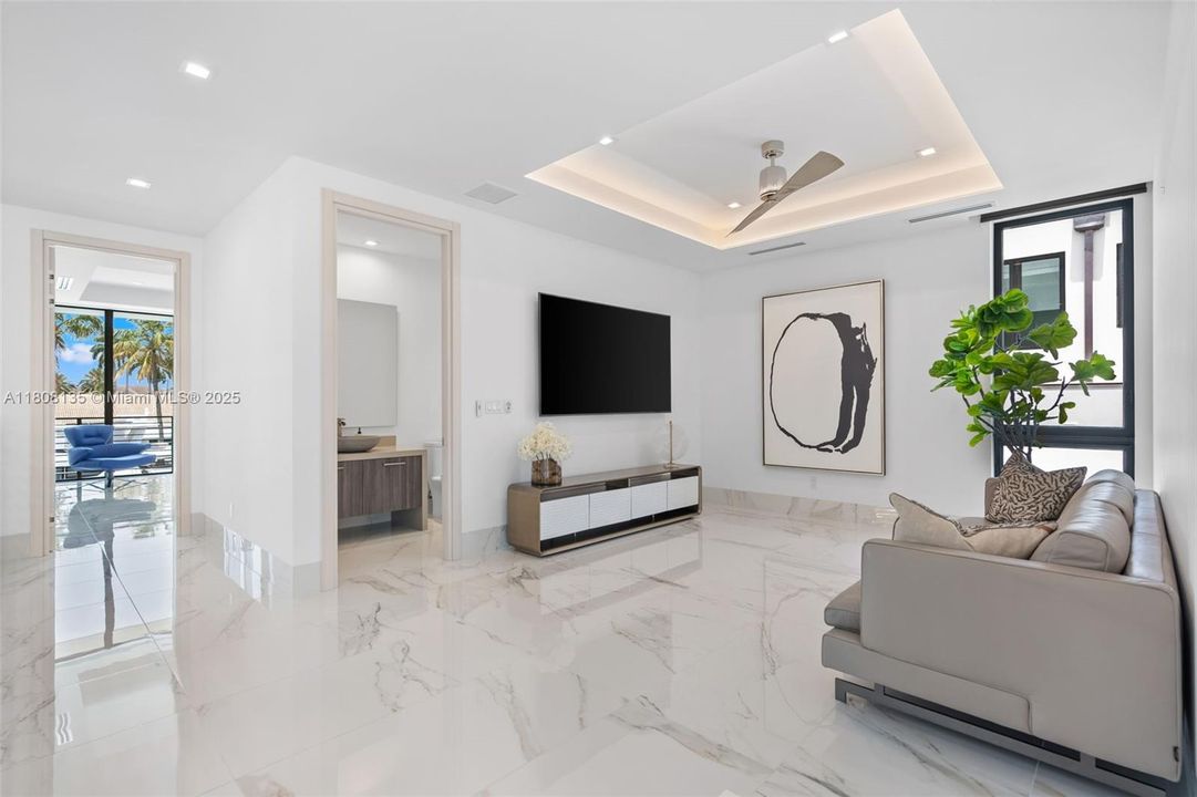 For Sale: $12,995,000 (6 beds, 6 baths, 0 Square Feet)