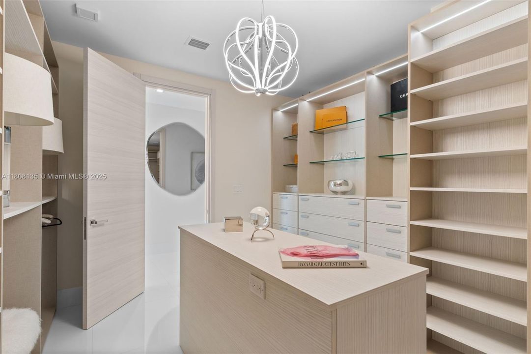 For Sale: $12,995,000 (6 beds, 6 baths, 0 Square Feet)