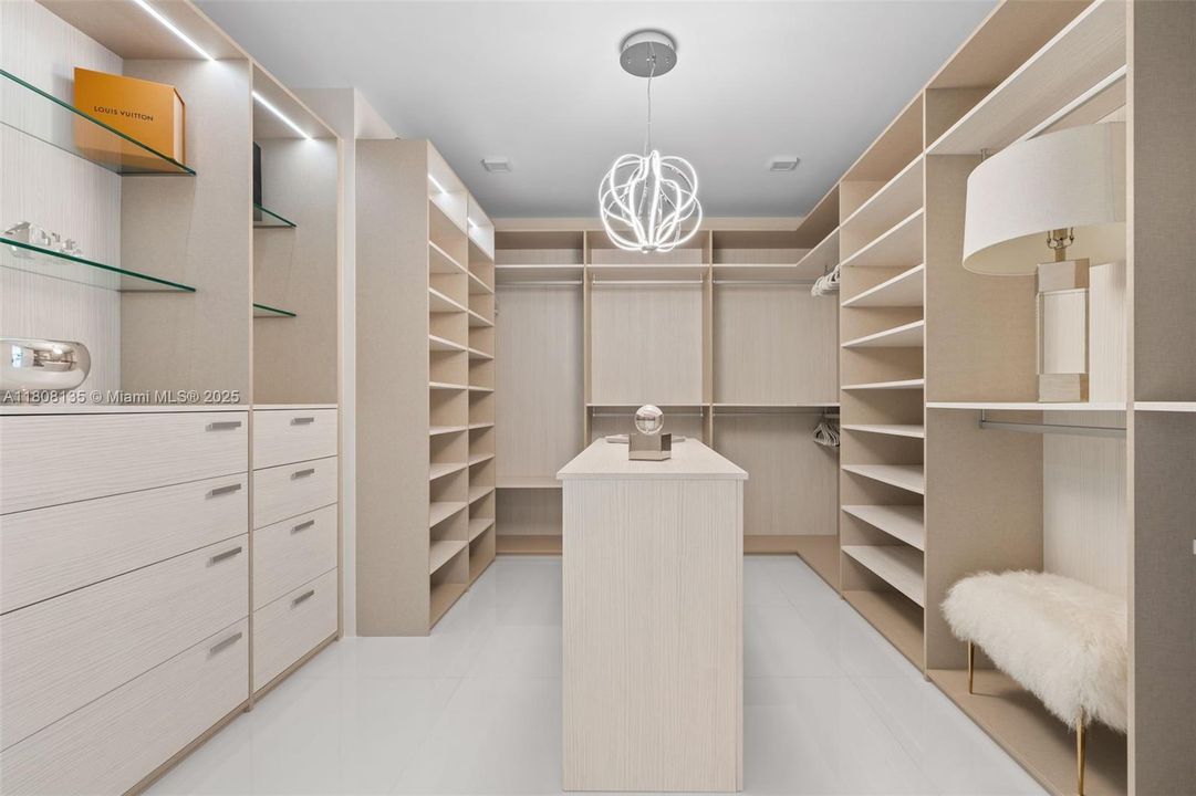 For Sale: $12,995,000 (6 beds, 6 baths, 0 Square Feet)