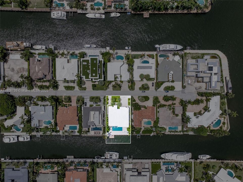 For Sale: $12,995,000 (6 beds, 6 baths, 0 Square Feet)