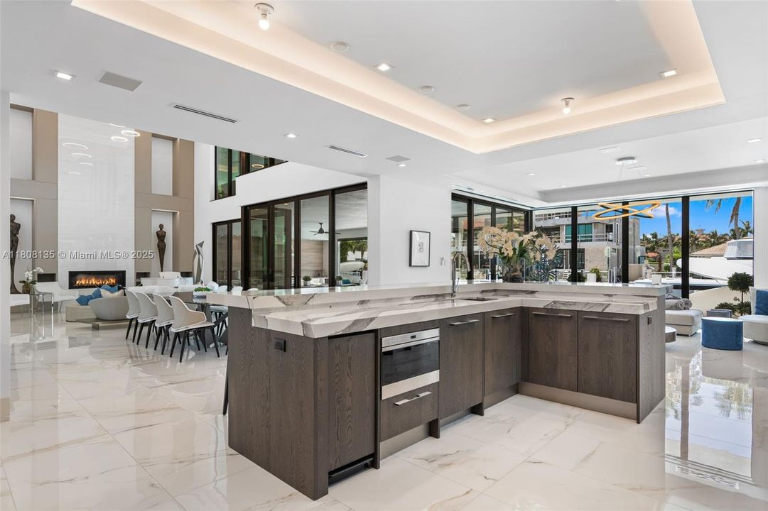 For Sale: $12,995,000 (6 beds, 6 baths, 0 Square Feet)