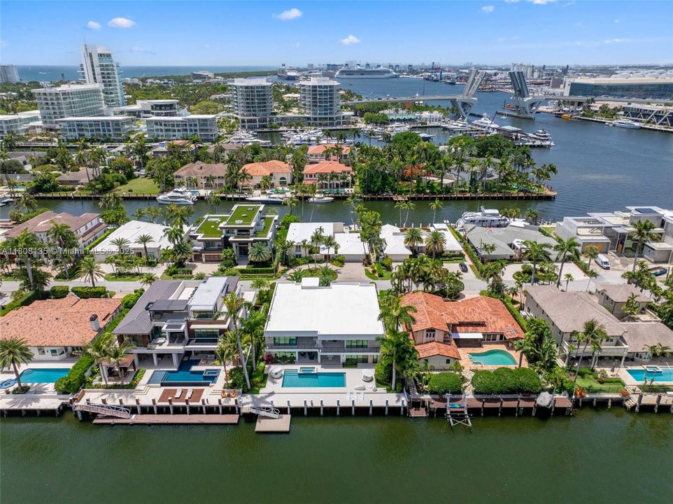 For Sale: $12,995,000 (6 beds, 6 baths, 0 Square Feet)