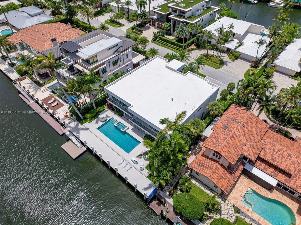 For Sale: $12,995,000 (6 beds, 6 baths, 0 Square Feet)