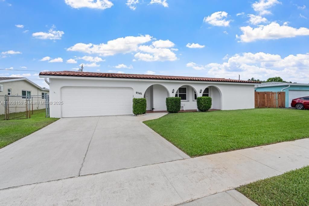 Vendido Recientemente: $600,000 (4 camas, 2 baños, 1950 Pies cuadrados)